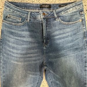 Judy Blue | Skinny Fit | 13/31